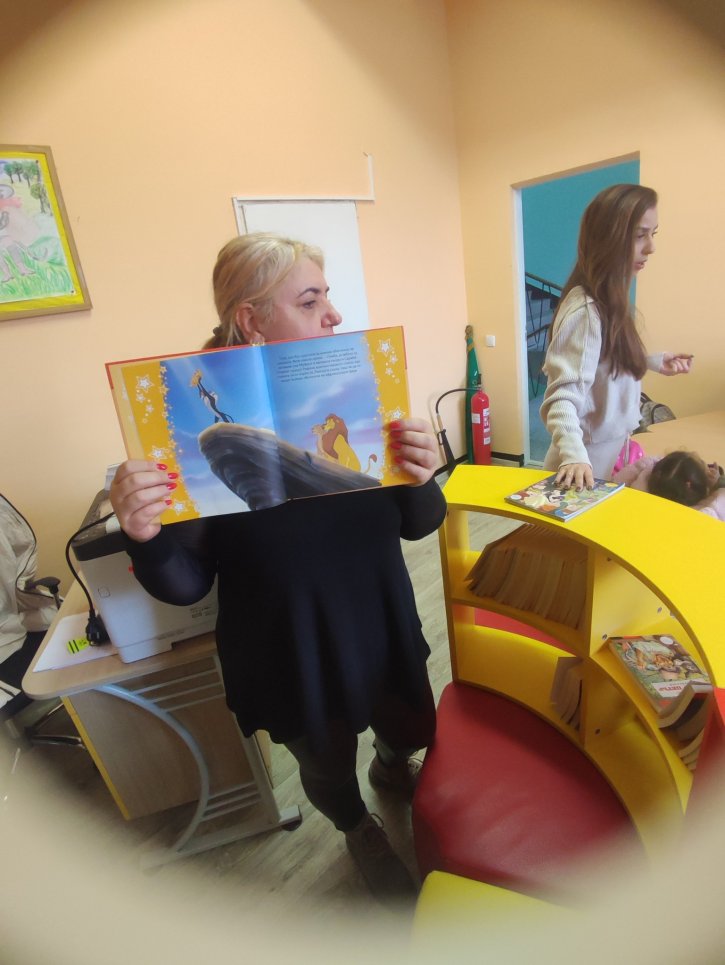 Първокласниците в света на книгите