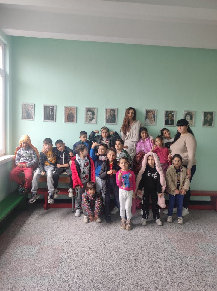 Първокласниците в света на книгите