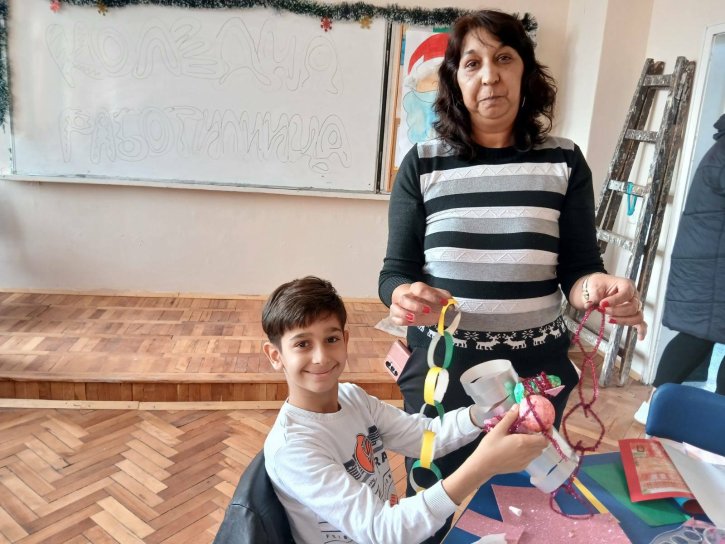 Коледна работилница с ученици и родители