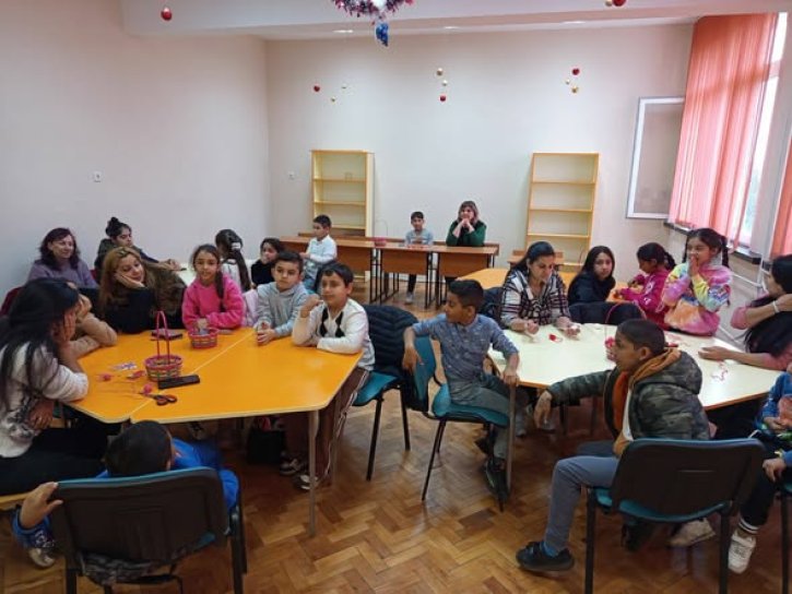 Работилница за мартеници с родители и ученици.