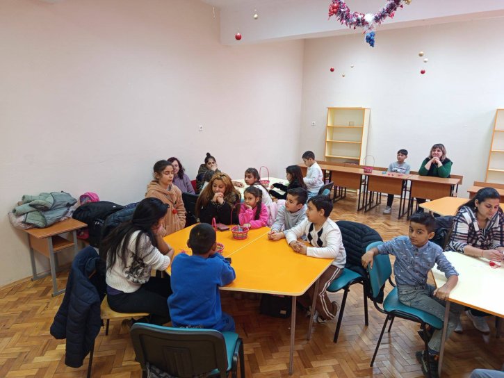 Работилница за мартеници с родители и ученици.