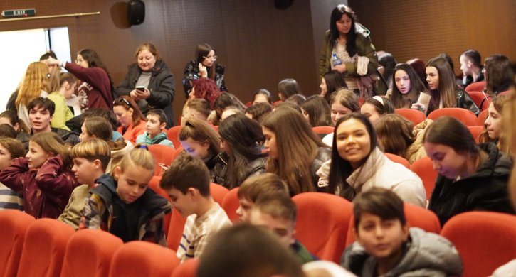 Посещение на седмокласниците в Драматичен театър „Апостол Карамитев