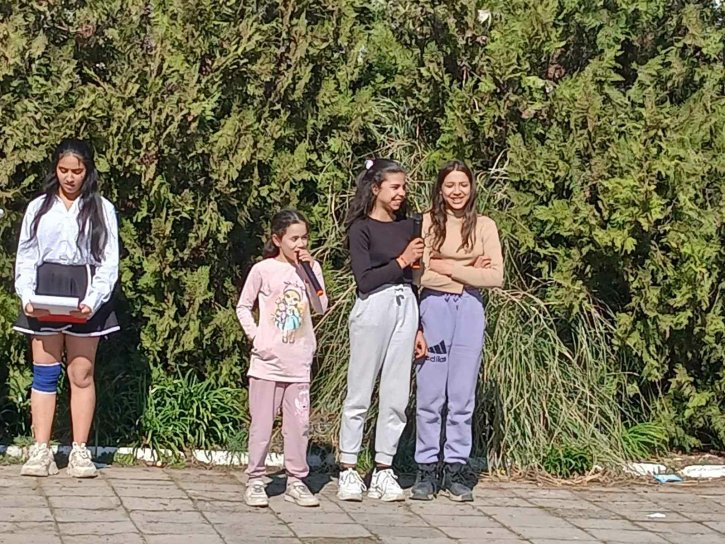 С тържествен дух и родолюбие отбелязахме 3 март в ОбУ „Св. св. Кирил и Методий“.