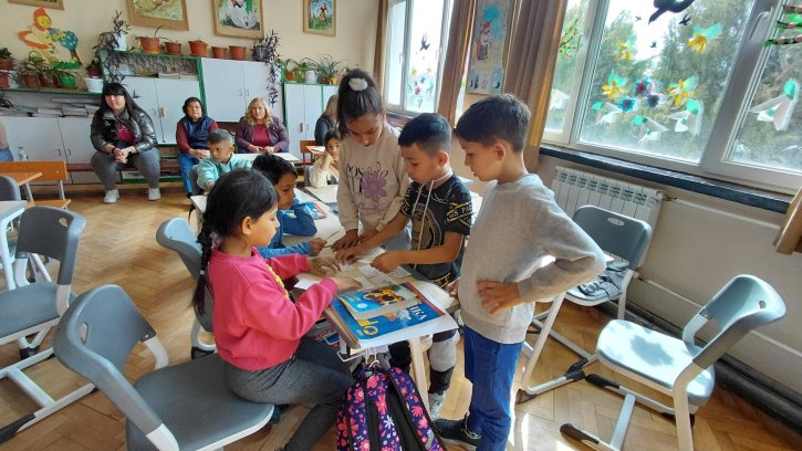 Ученици от 2. клас с вдъхновяващ открит урок, посветен на добротата и природата.