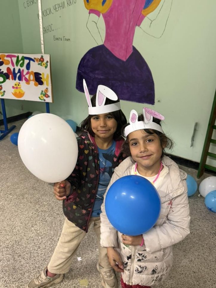 Ученици и родители се включиха в нашата великденска творческа работилничка.