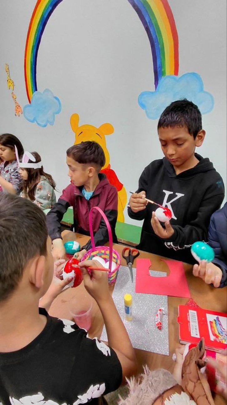 Ученици и родители се включиха в нашата великденска творческа работилничка.