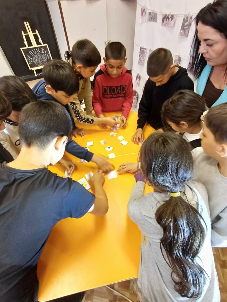 Празнична инициатива с великденски игри, викторина и кулинарно състезание.