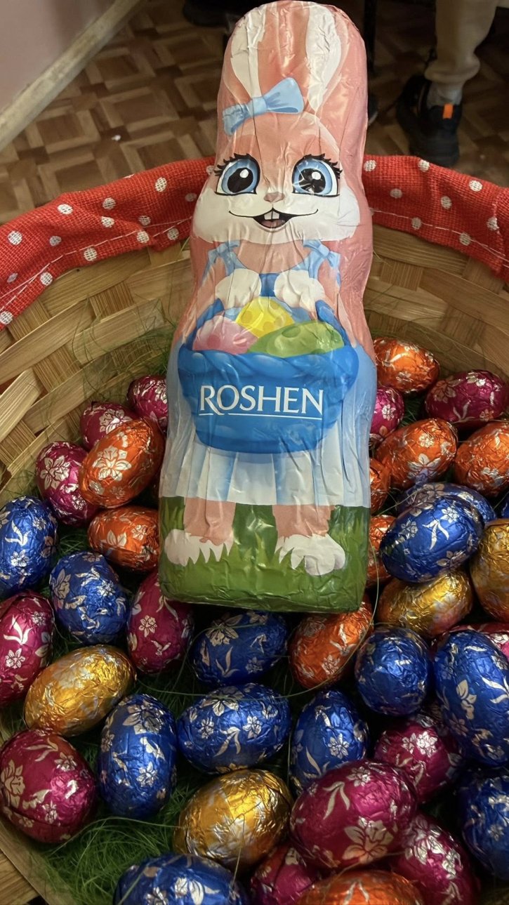 Празнична инициатива с великденски игри, викторина и кулинарно състезание.