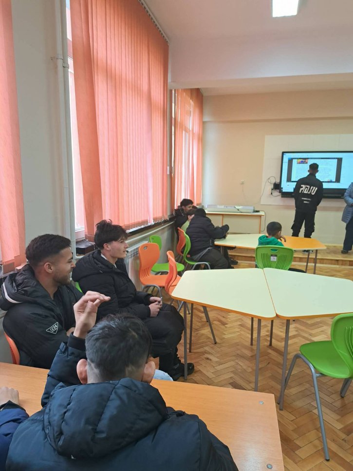 Интердисциплинарен урок в 4. и 10. клас по повод „Походът на книгата“.