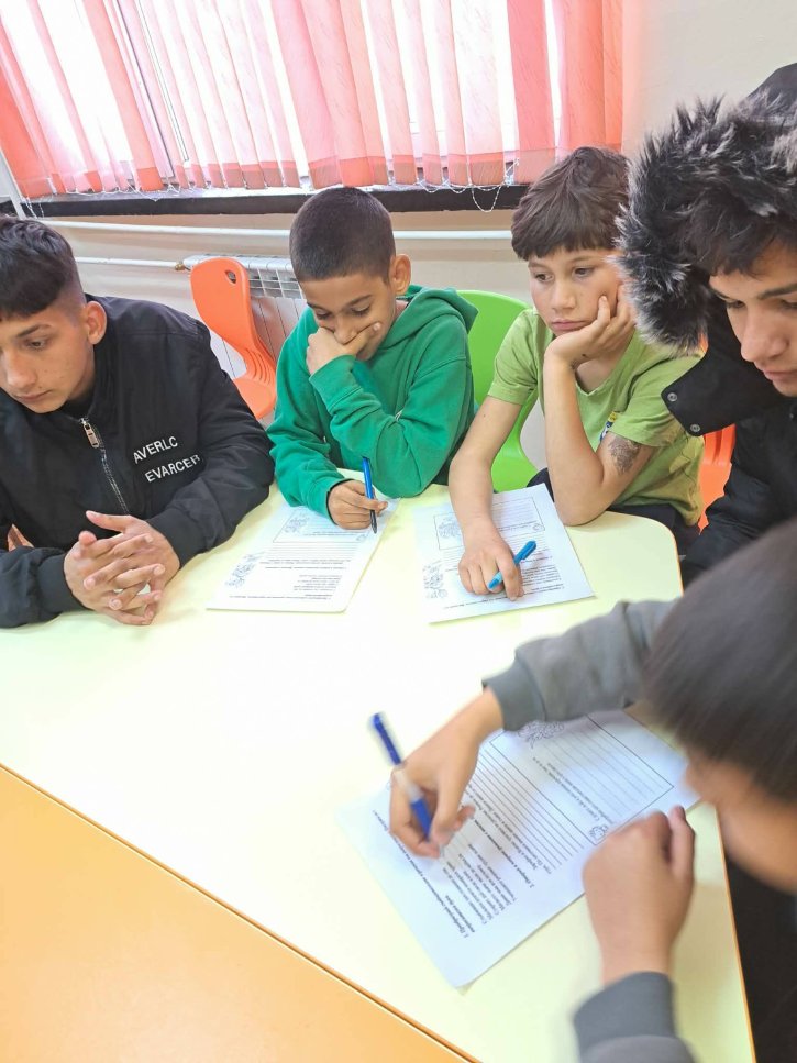 Интердисциплинарен урок в 4. и 10. клас по повод „Походът на книгата“.