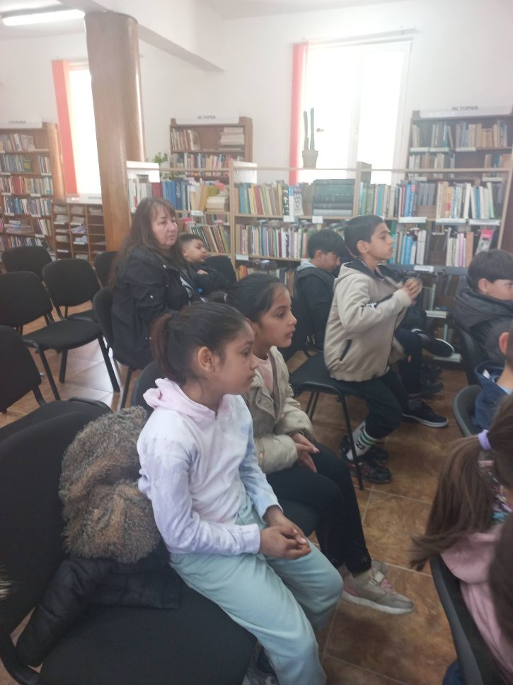 Среща с детския писател Гочо Гочев в Градска библиотека „Пеньо Пенев“