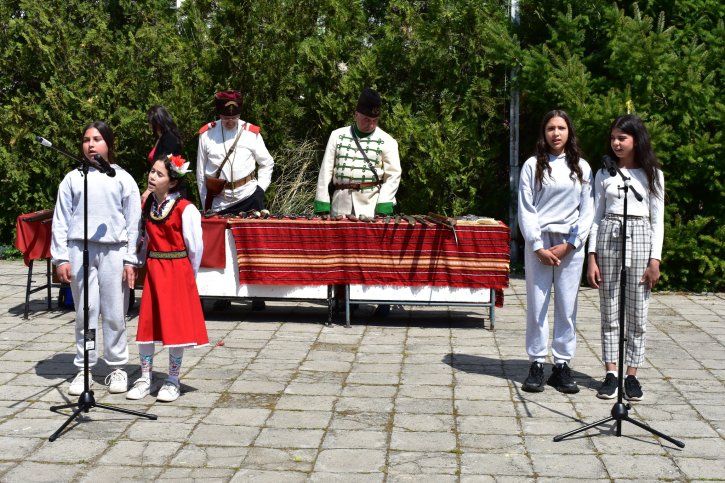 Тържество по повод 150 години от Априлското въстание с участието на НД „Традиция“