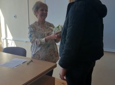 Беседа с учениците от гимназиален етап