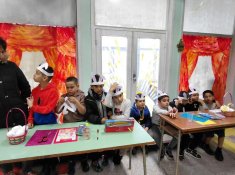 Ученици и родители се включиха в нашата великденска творческа работилничка.