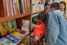 Творческо ателие в библиотеката с ученици от НП „Заедно в изкуствата и в спорта“.