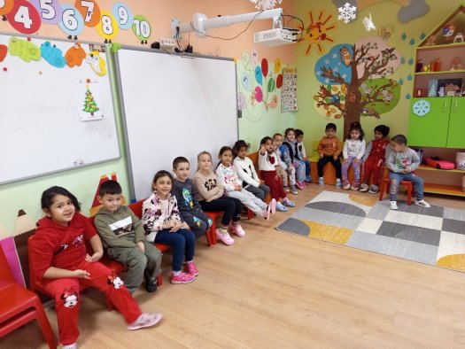 Посещение на учениците от 4. клас в детска градина 