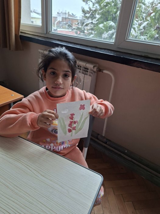 Апликации с цъфнали зюмбюли.