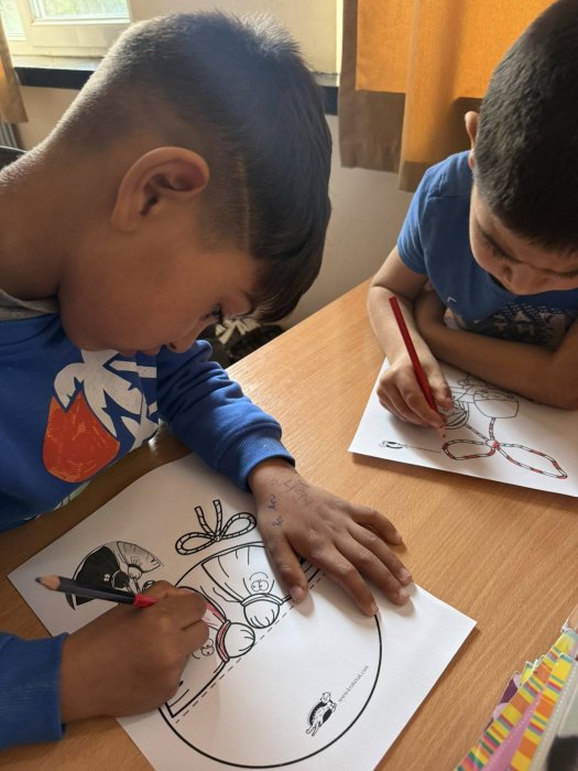 Ученици от ЦДО 1. и 2. клас се запознаха с легендата за Баба Марта.