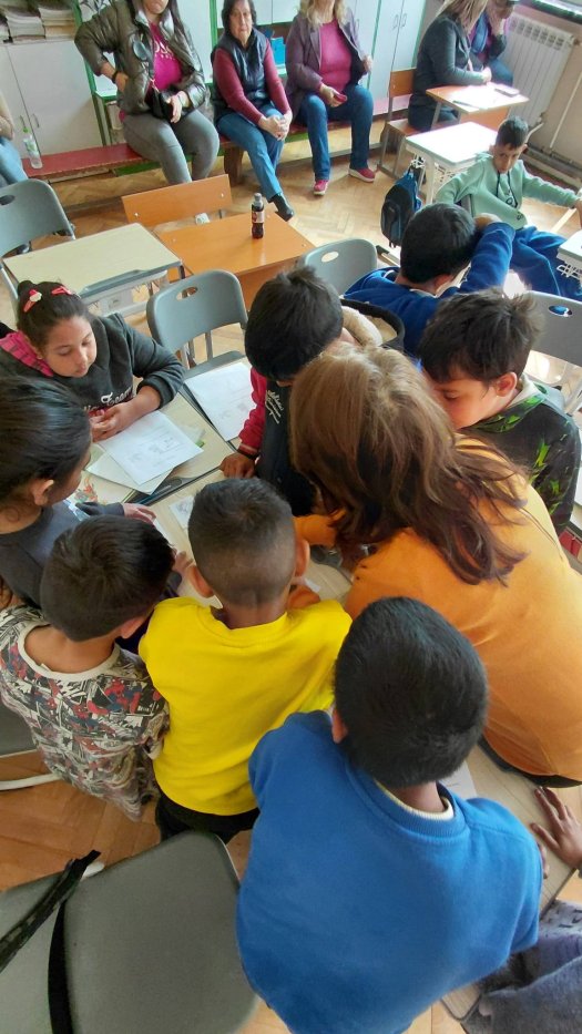 Ученици от 2. клас с вдъхновяващ открит урок, посветен на добротата и природата.