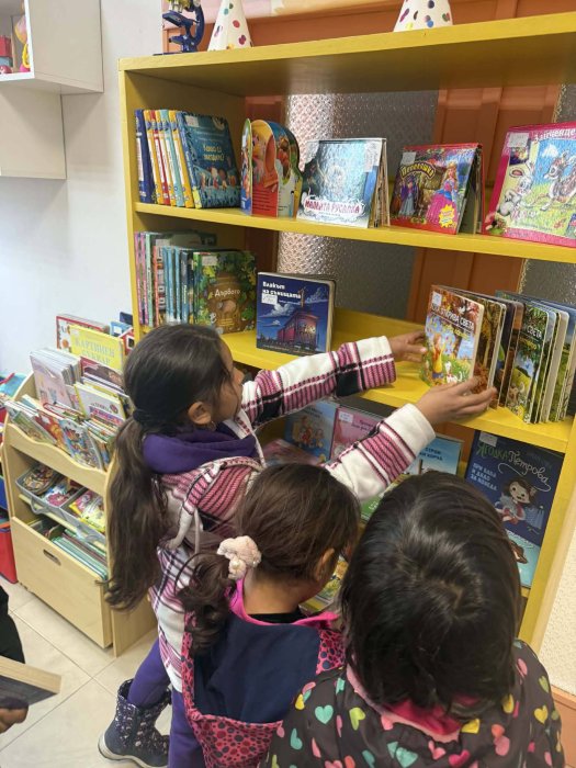 Празник на буквите и първо посещение в Градска библиотека „Пеньо Пенев“.