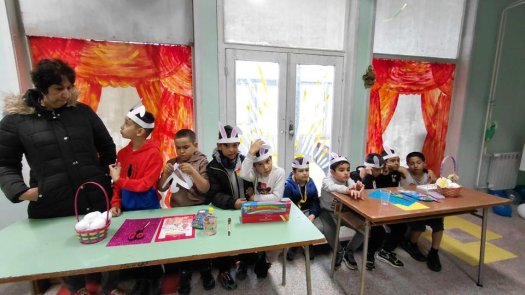 Ученици и родители се включиха в нашата великденска творческа работилничка.