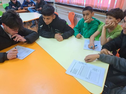 Интердисциплинарен урок в 4. и 10. клас по повод „Походът на книгата“.