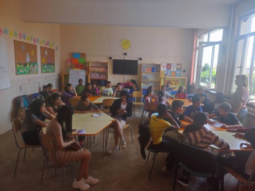 Мултидисциплинарен урок по Български език и литература, Английски език и Компютърно моделиране и информационни технологии се проведе  в 4 клас.