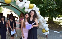 Изпращане на десетокласниците