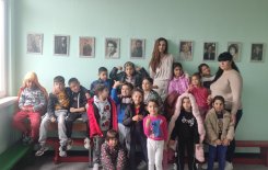 Първокласниците в света на книгите