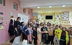 Учебна практика с великденски вкус, изпълнена с курабийки, усмивки и творчество.