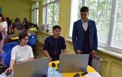„ОбУ „Св. св. Кирил и Методий“ отбеляза патронния си празник с откриване на STEM център